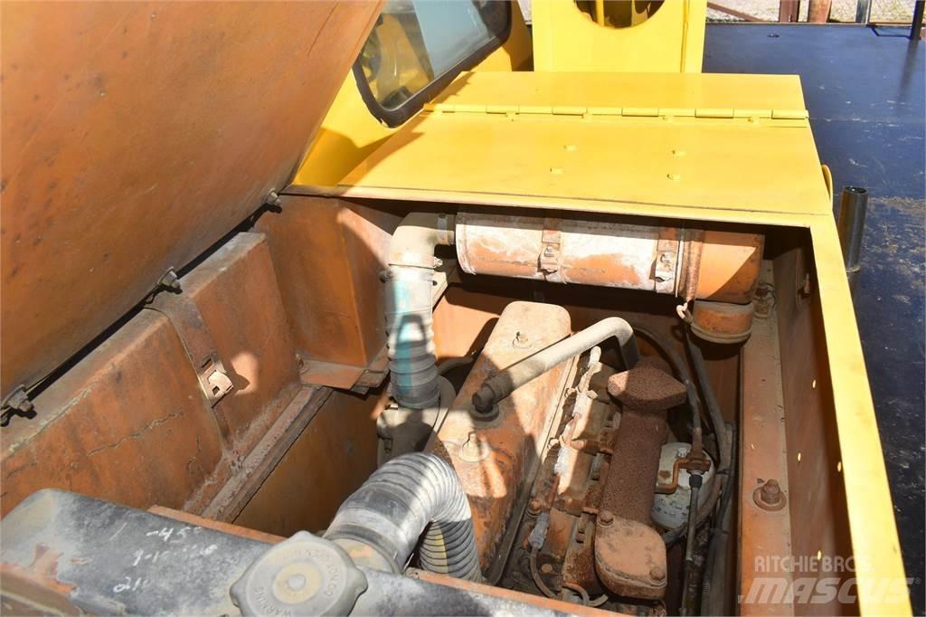 CASE 3330B Macara teren accidentat