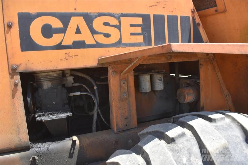 CASE W20C Incarcator pe pneuri