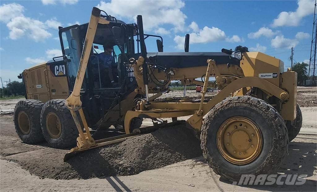 CAT 120M2 AWD Gredere