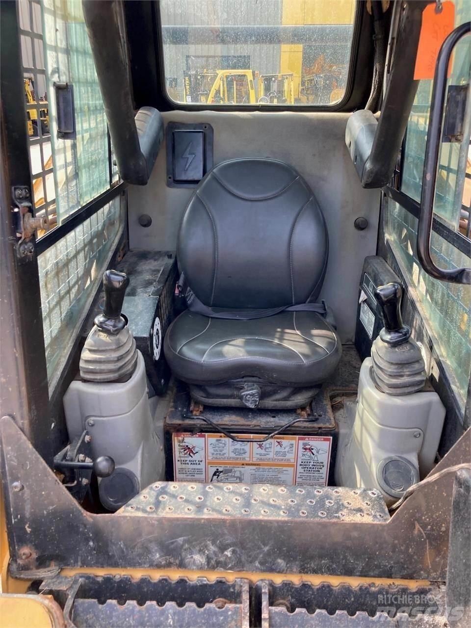 CAT 257 Mini incarcator