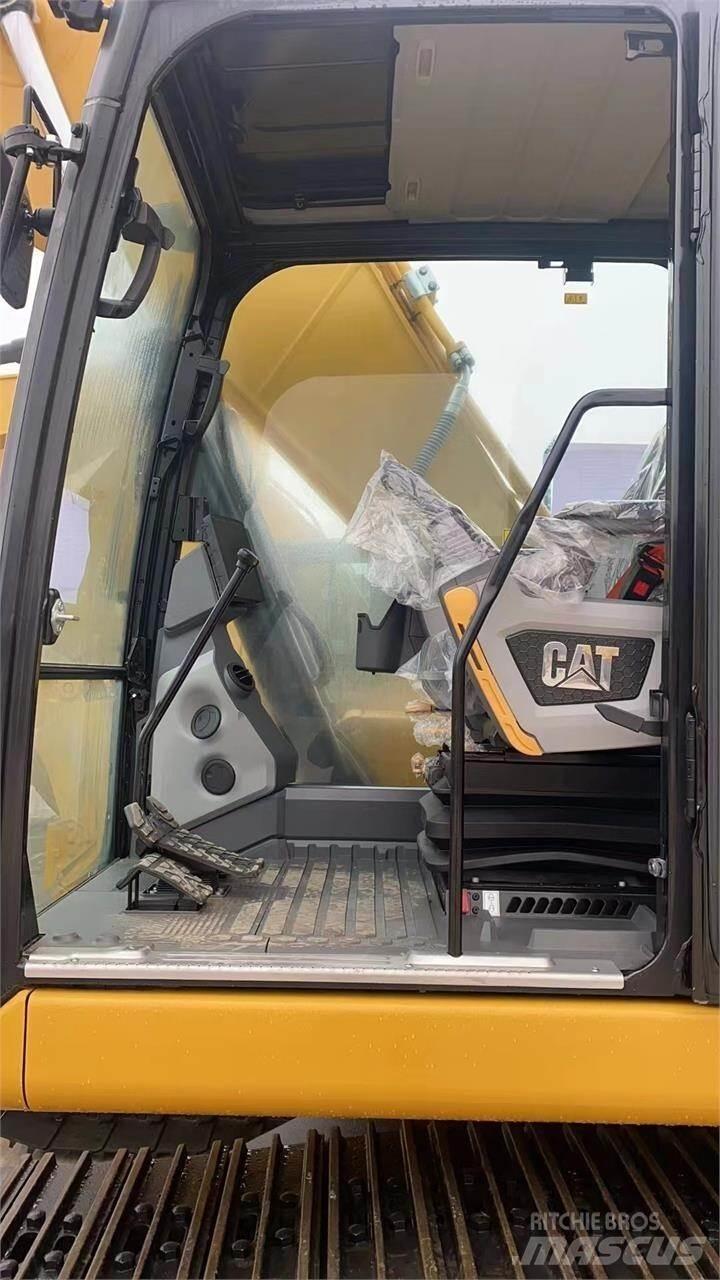 CAT 320 Excavatoare pe șenile
