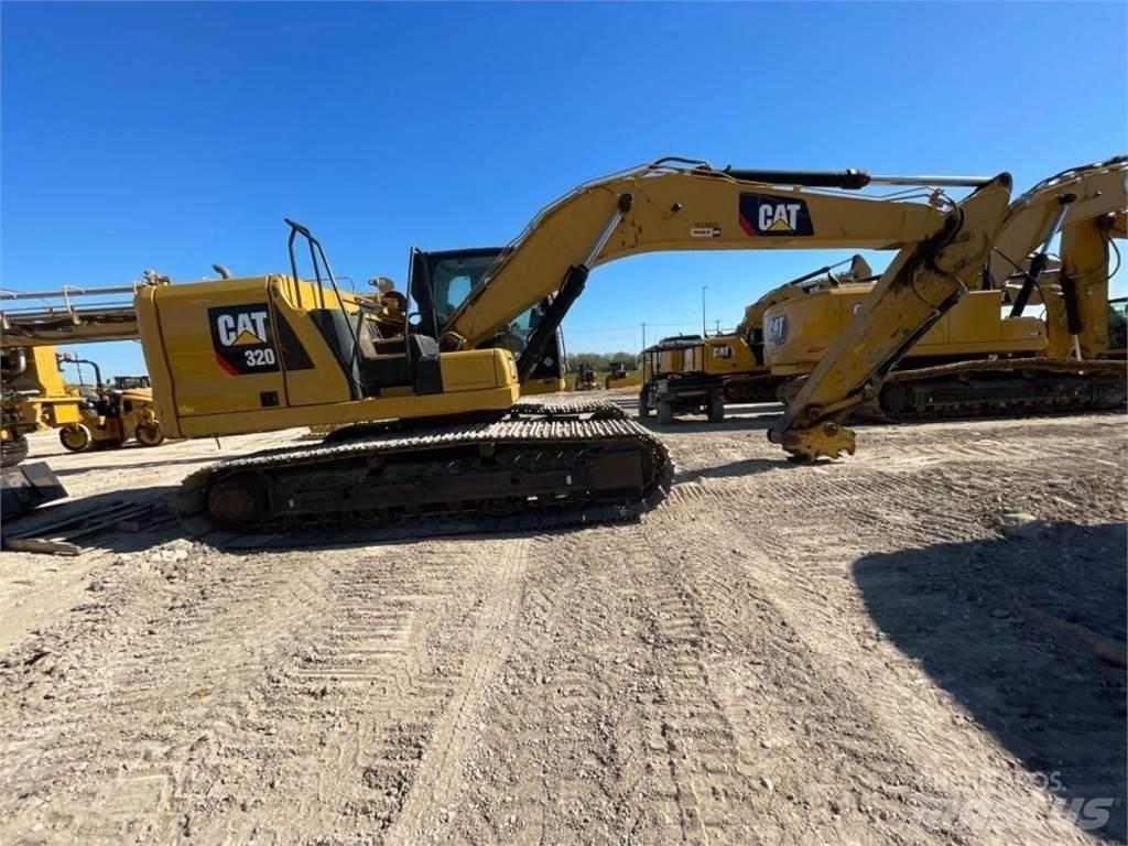 CAT 320 Excavatoare pe șenile
