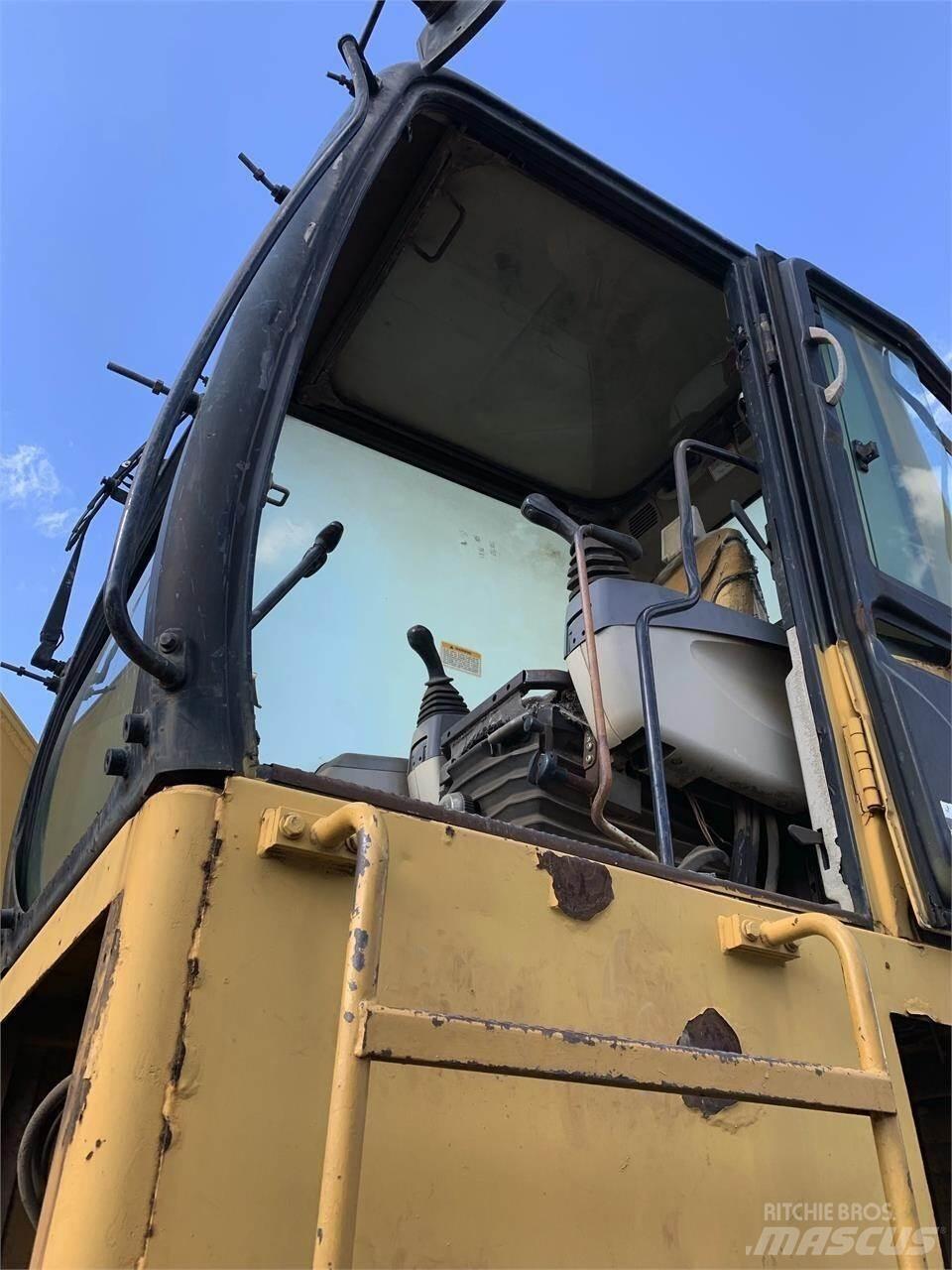 CAT 320C Excavatoare pe șenile
