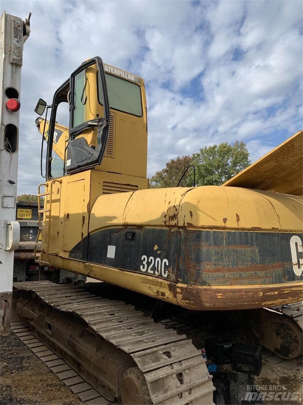 CAT 320C Excavatoare pe șenile
