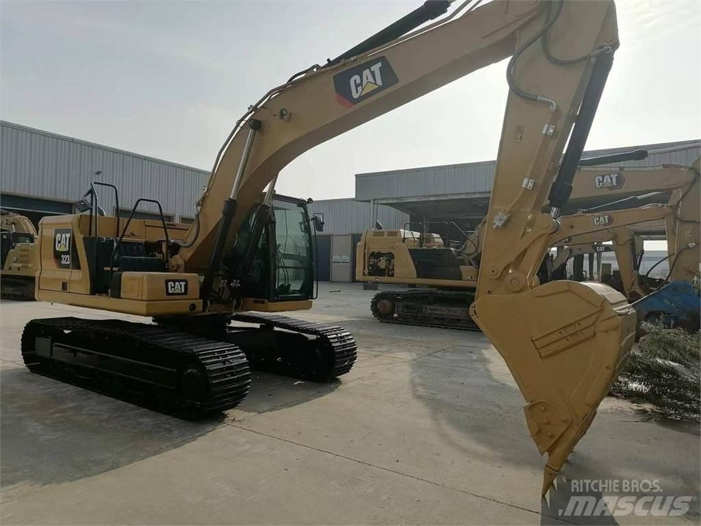 CAT 323 Excavatoare pe șenile
