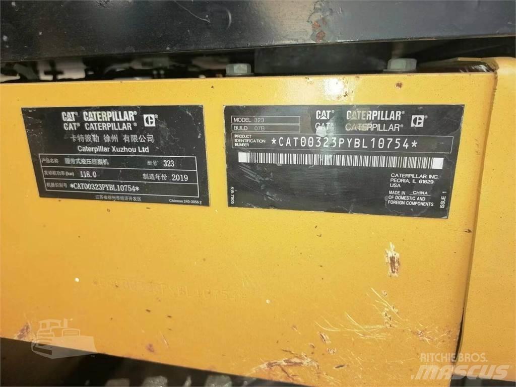 CAT 323 Excavatoare pe șenile
