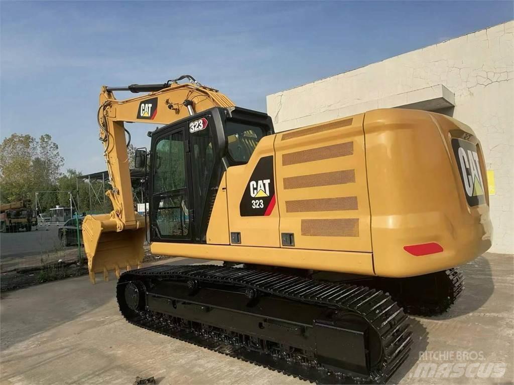 CAT 323 Excavatoare pe șenile
