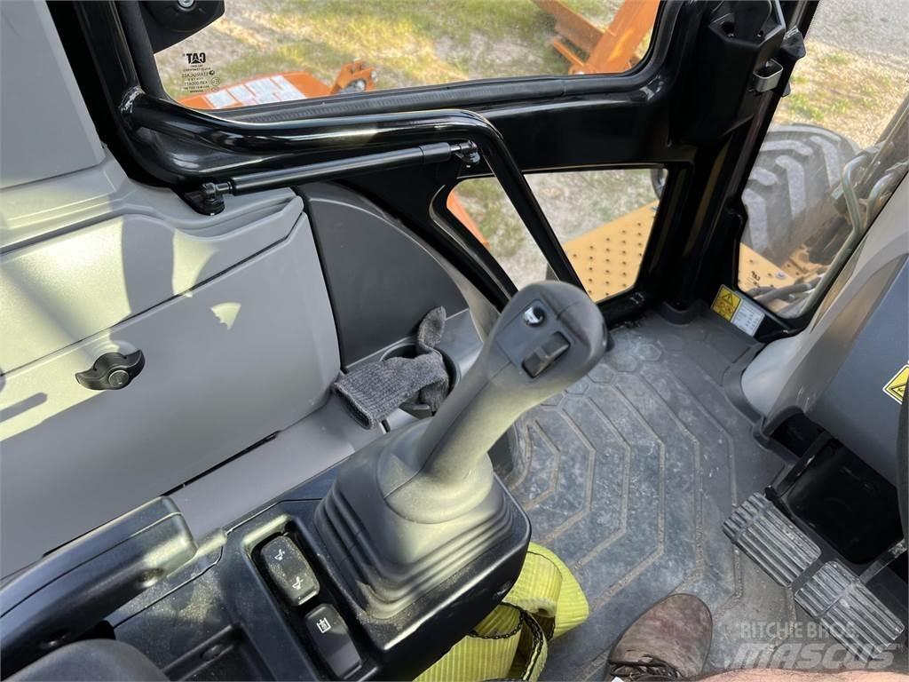 CAT 420 XE Buldoexcavatoare