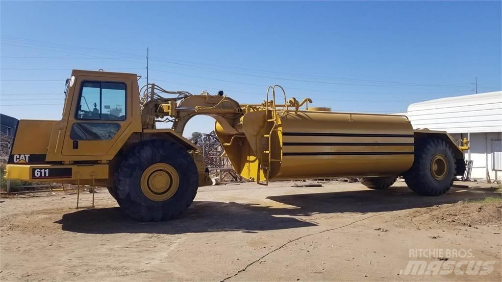 CAT 611 Remorci Cisterne