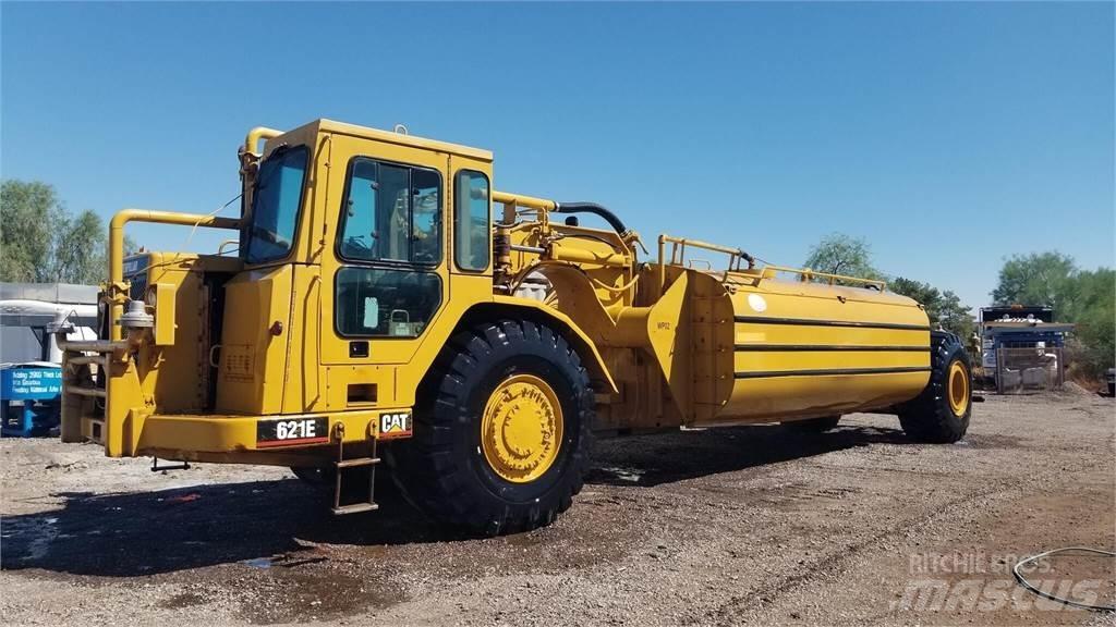 CAT 621E Remorci Cisterne