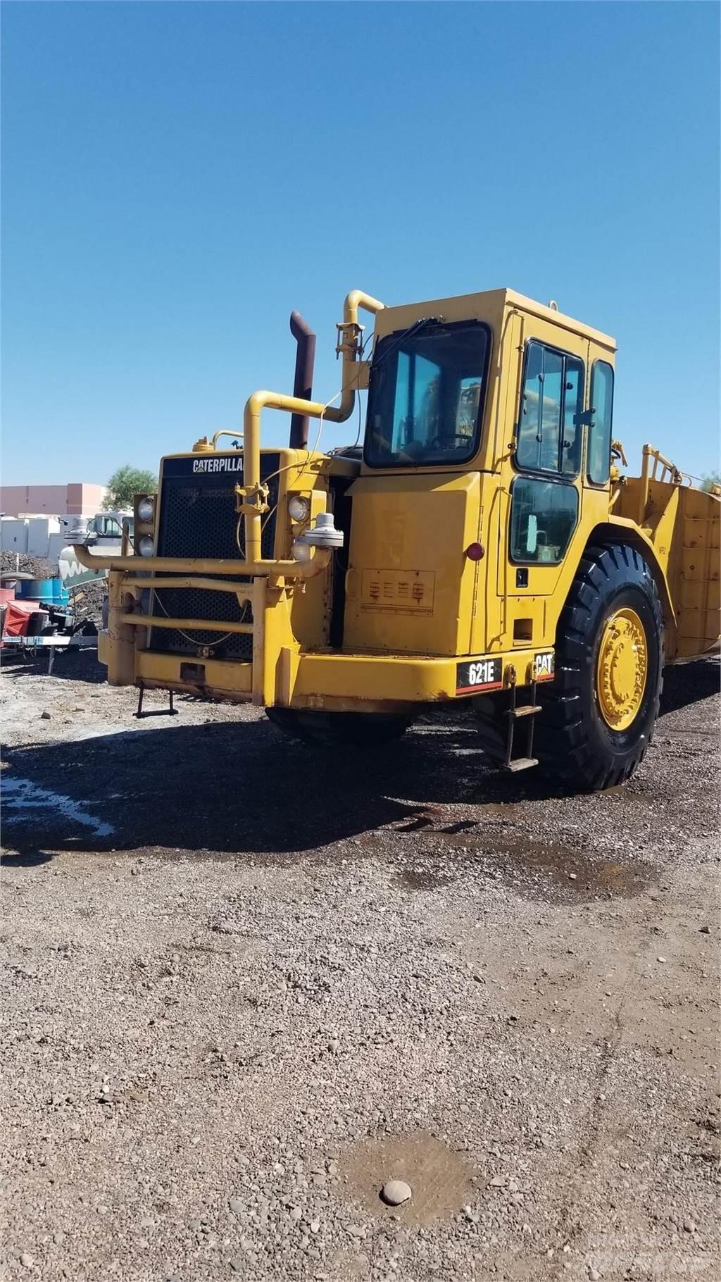 CAT 621E Remorci Cisterne