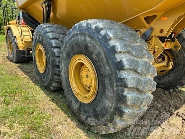 CAT 745 Transportoare articulate
