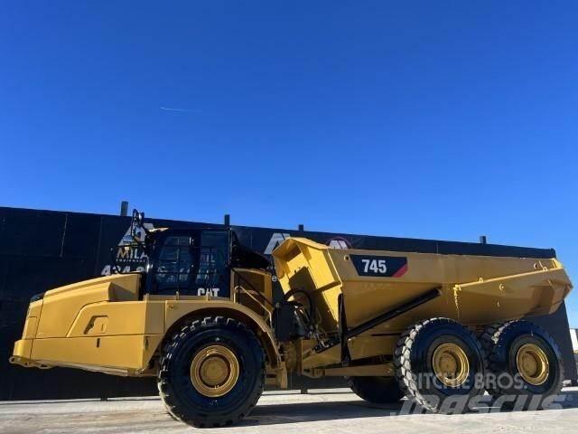 CAT 745 Transportoare articulate