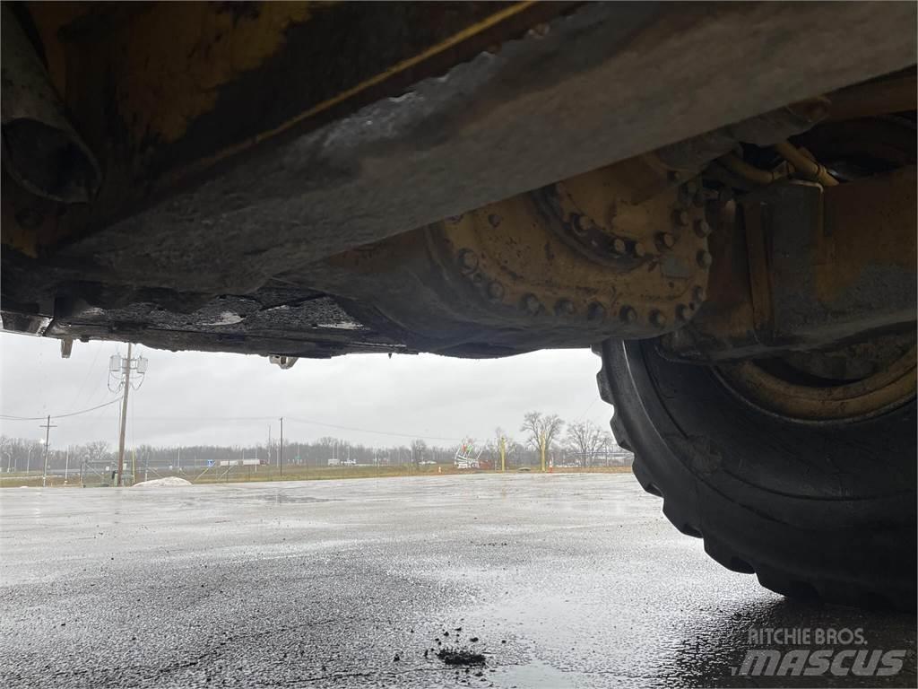 CAT 745C Transportoare articulate