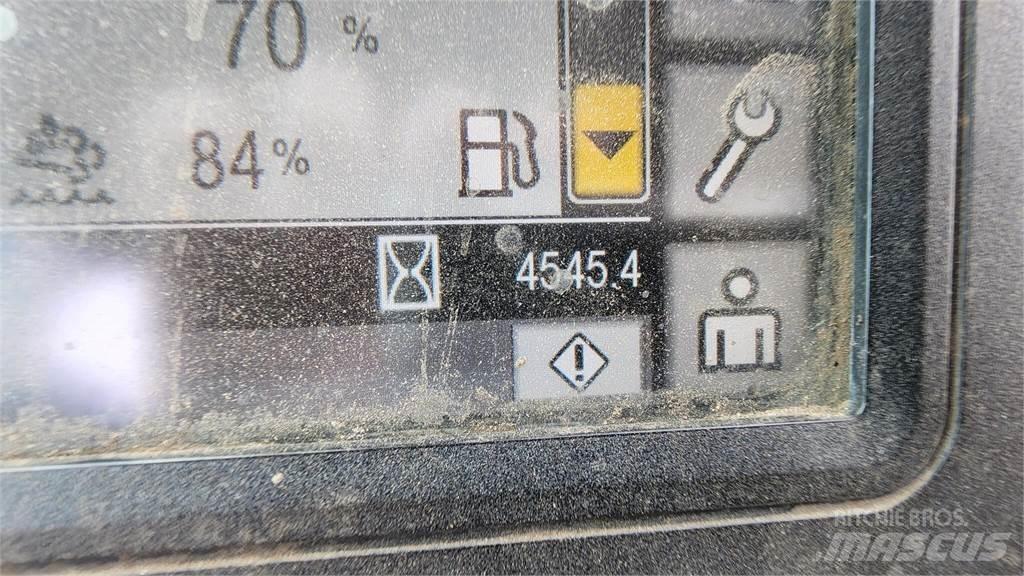 CAT 938M Incarcator pe pneuri