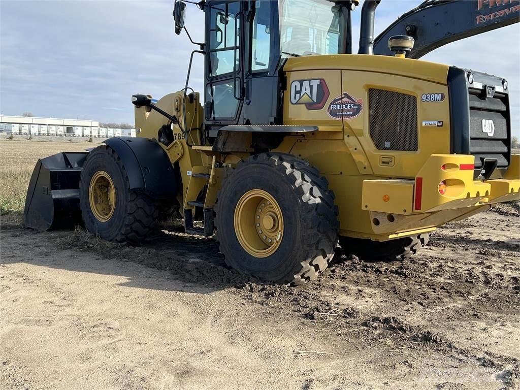 CAT 938M Incarcator pe pneuri