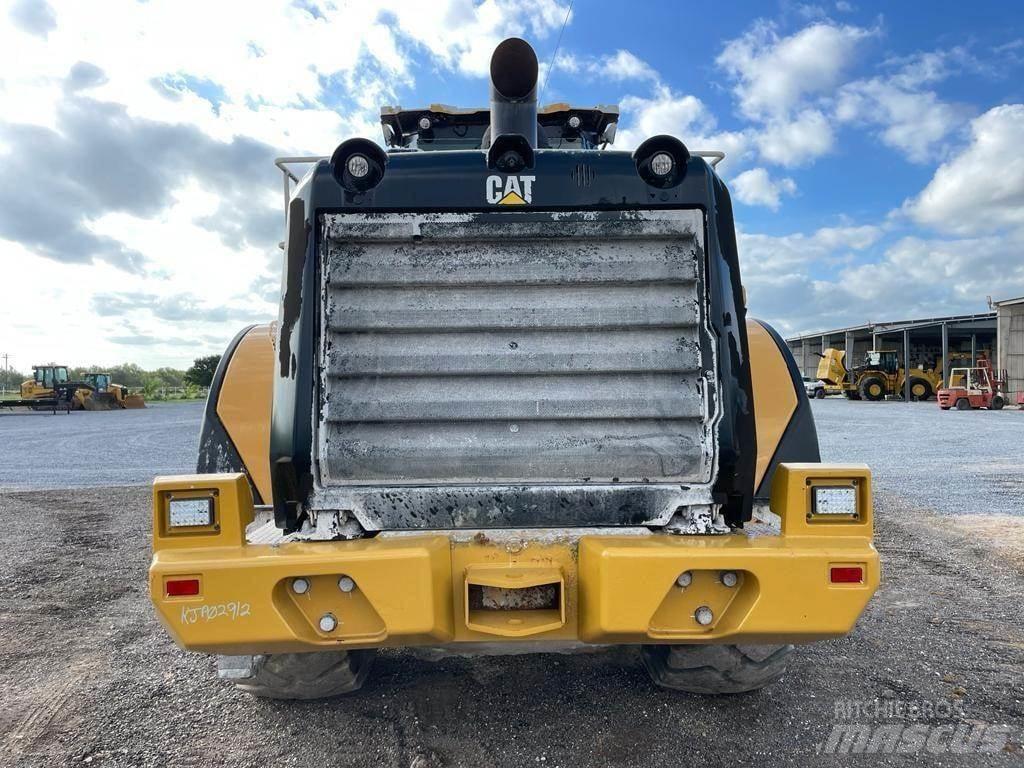 CAT 966M Incarcator pe pneuri
