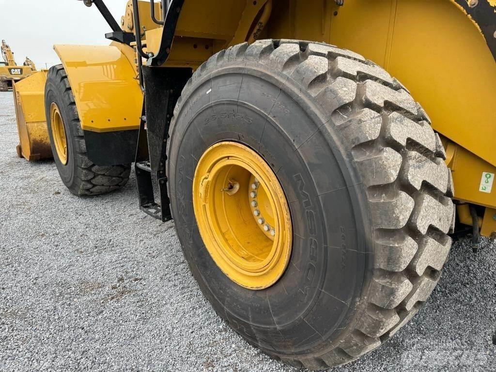 CAT 972M Incarcator pe pneuri
