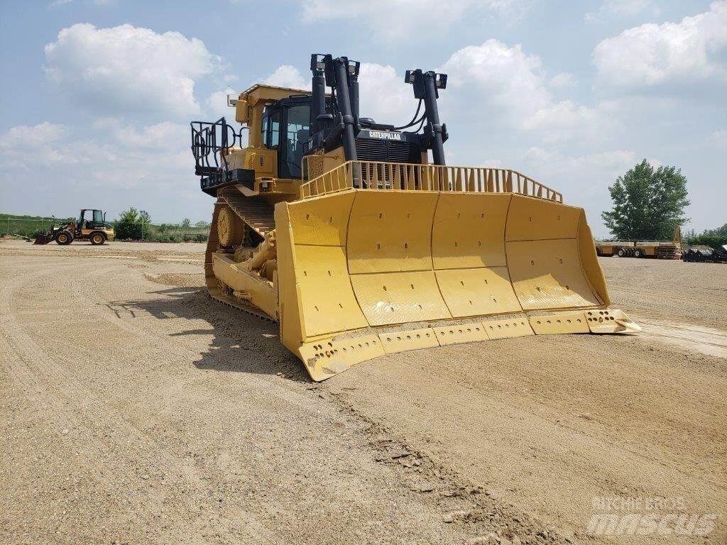 CAT D10T Buldozere pe senile