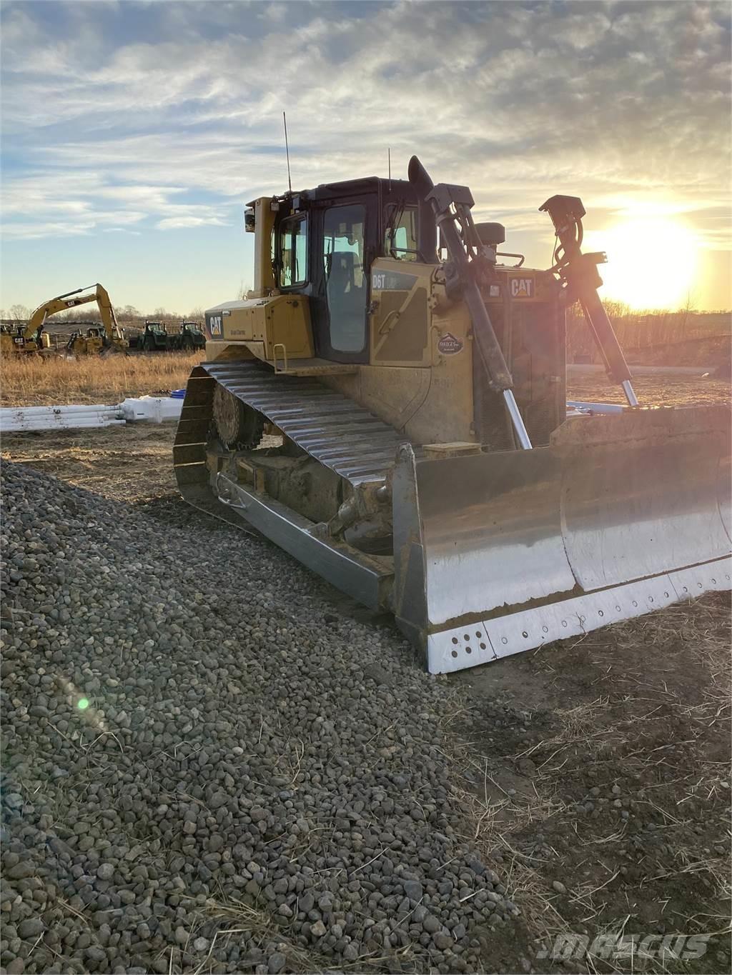 CAT D6T LGP Buldozere pe senile