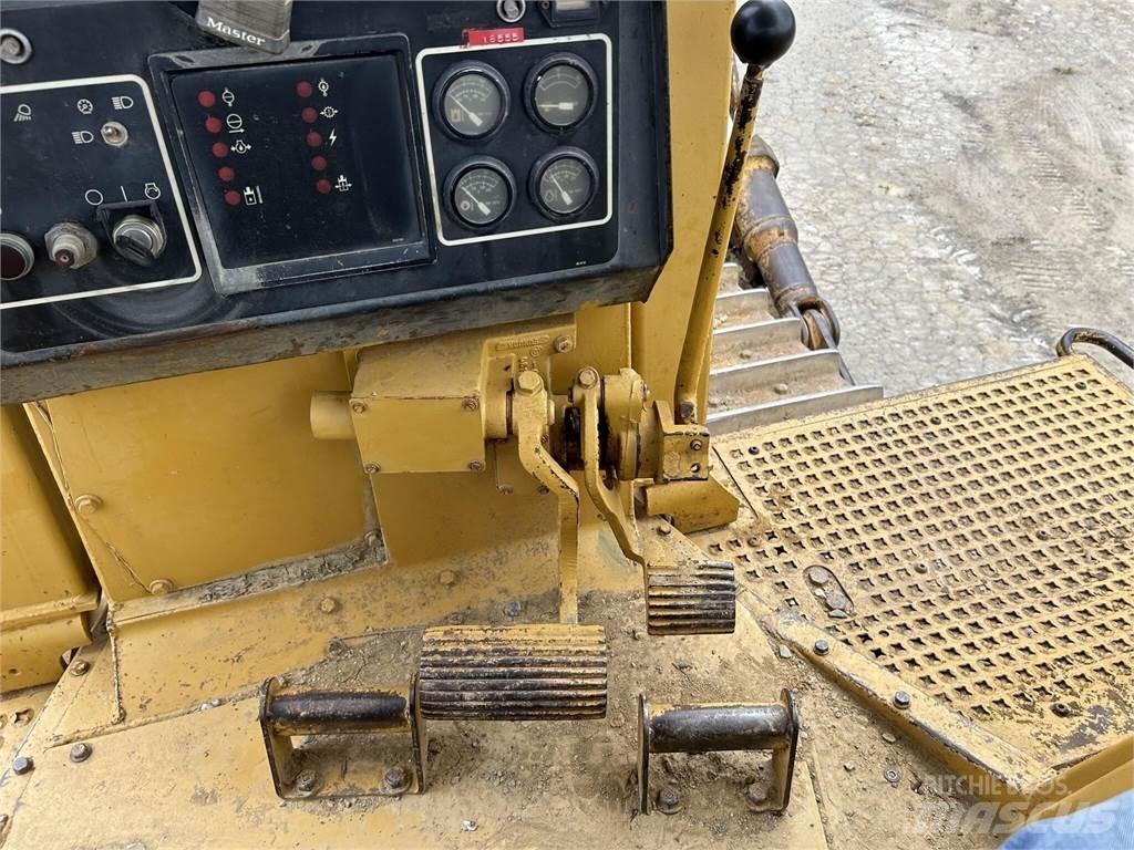CAT D8N Buldozere pe senile