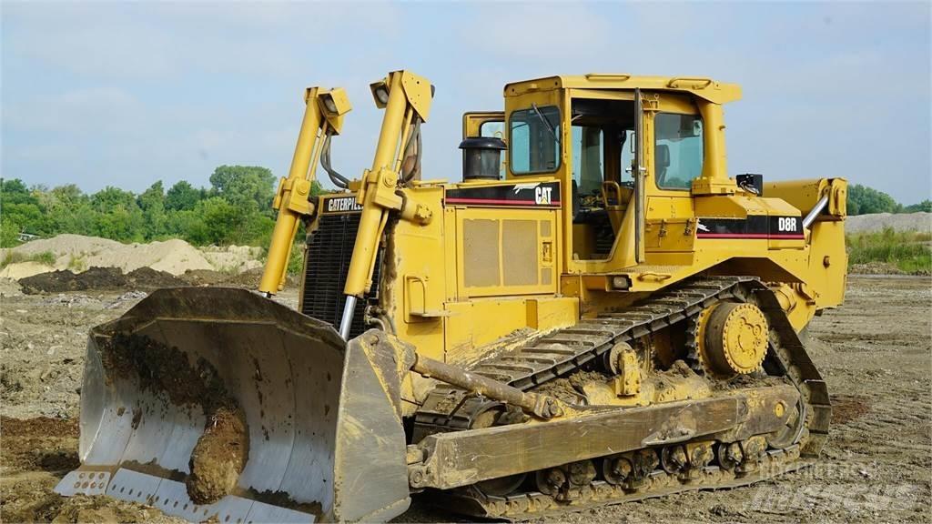 CAT D8R Buldozere pe senile