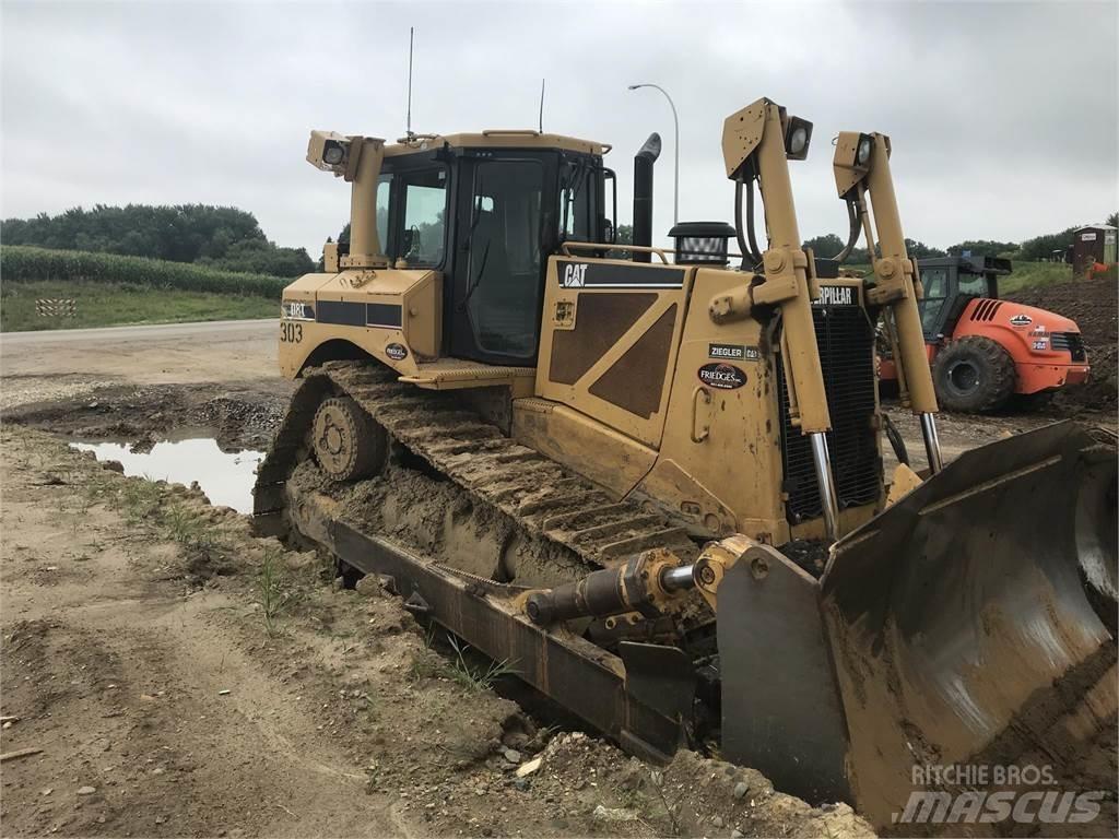 CAT D8T Buldozere pe senile