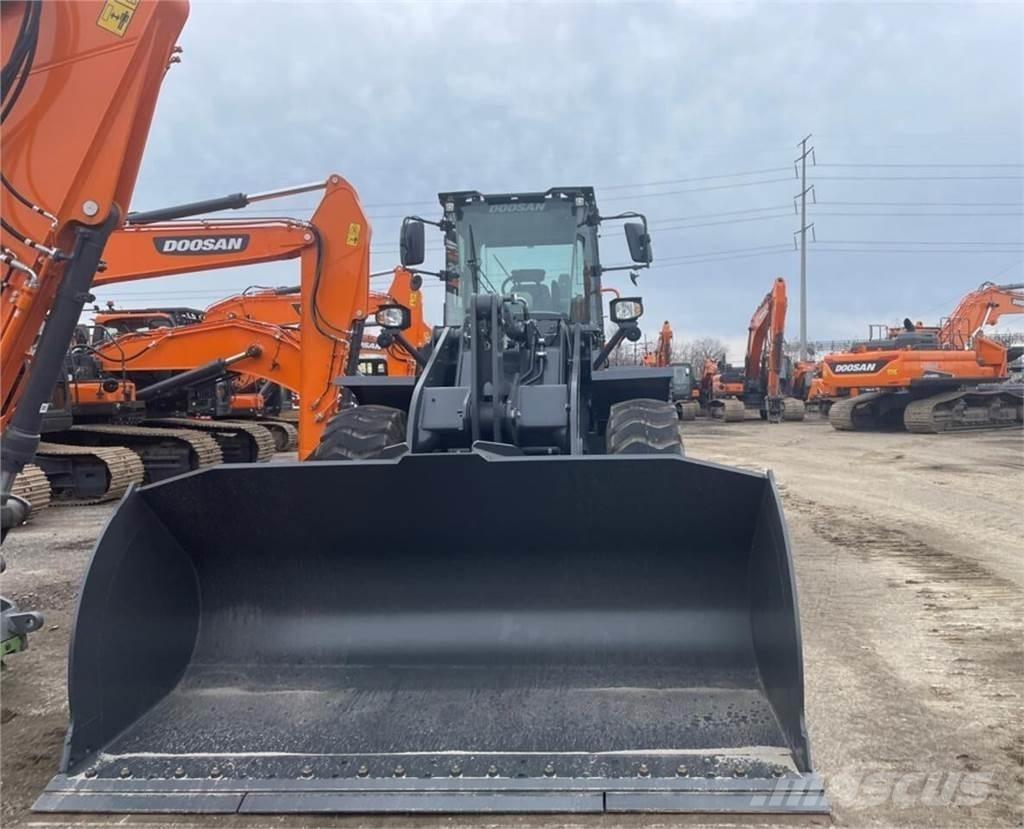 Develon DL280-7 Incarcator pe pneuri