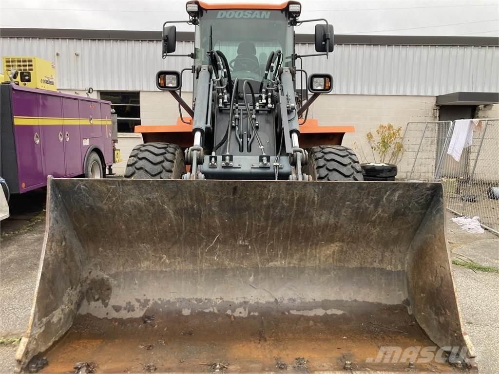 Doosan DL200TC-5 Incarcator pe pneuri