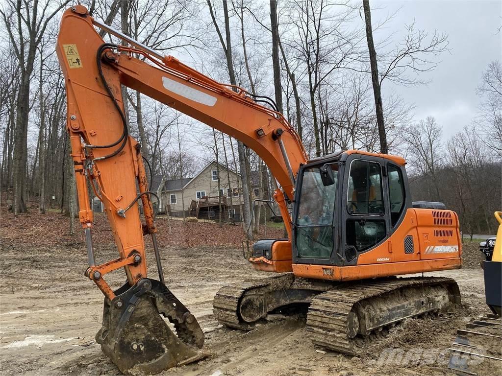 Doosan DX140 LC-3 Excavatoare pe șenile
