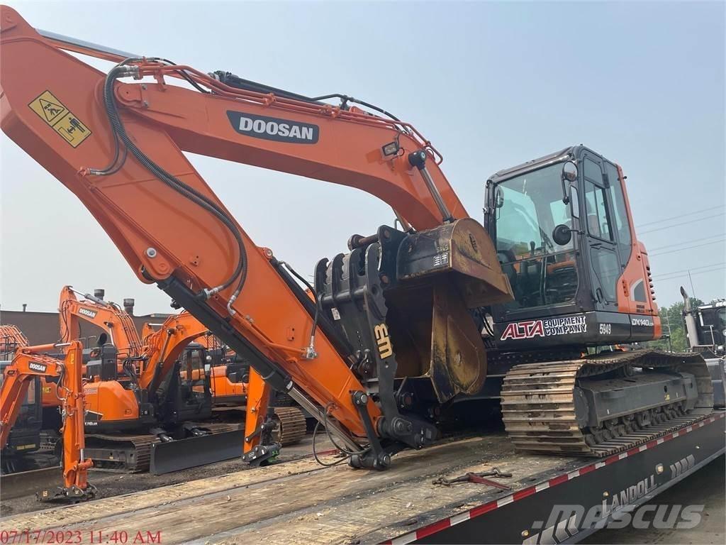 Doosan DX140 LC-5 Excavatoare pe șenile
