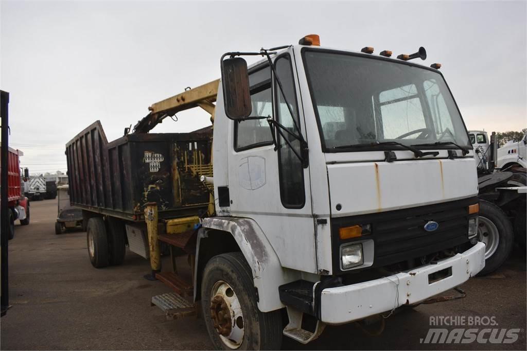Ford CF8000 Camioane cu macara