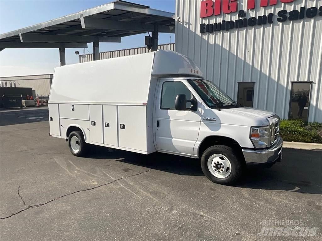 Ford E450 Municipal/vehicul cu uz general