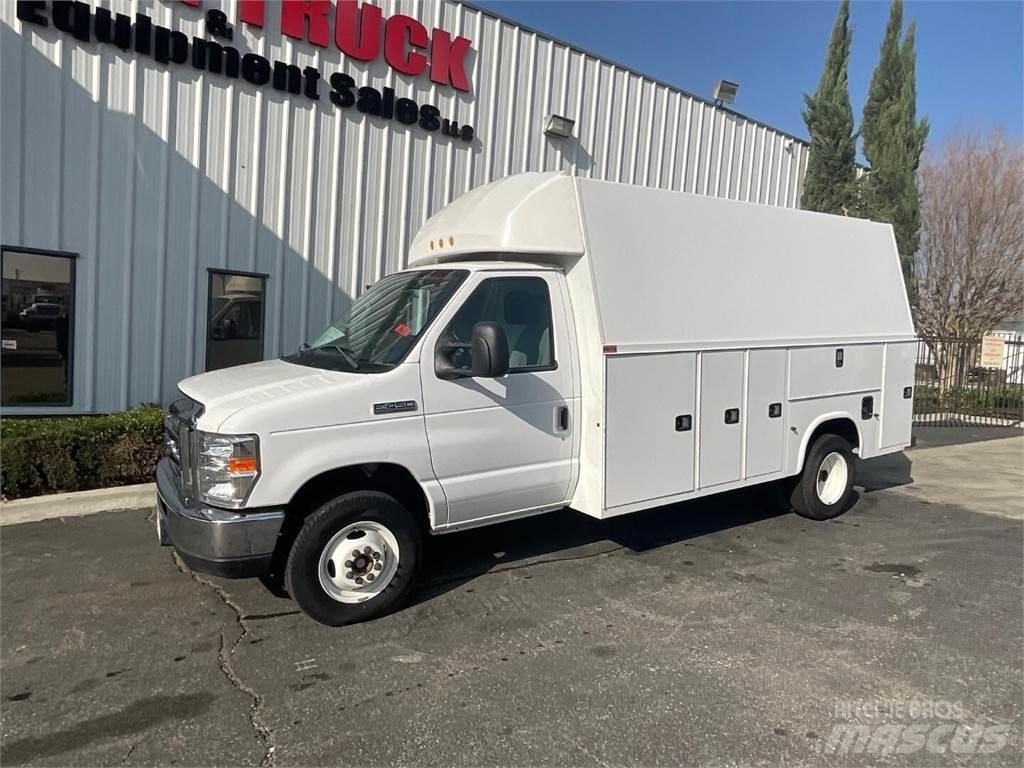 Ford E450 Municipal/vehicul cu uz general