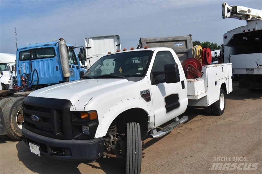 Ford F550 Municipal/vehicul cu uz general