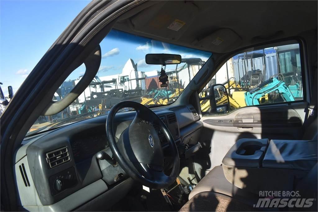 Ford F550 SD Municipal/vehicul cu uz general