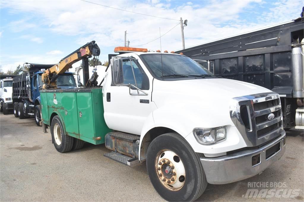 Ford F650 Municipal/vehicul cu uz general