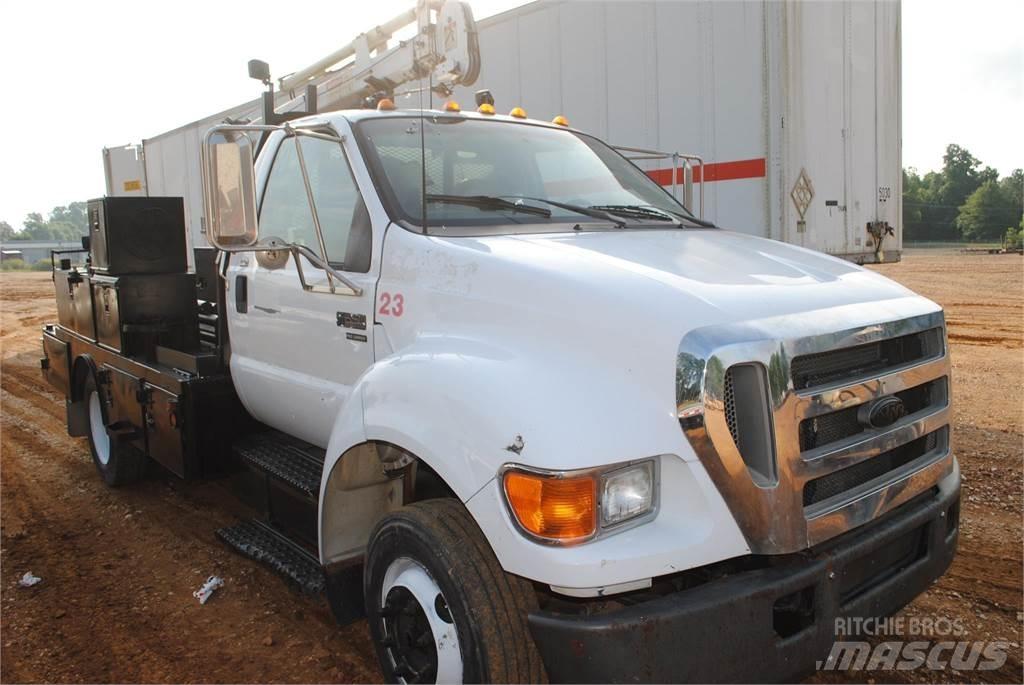 Ford F650 Municipal/vehicul cu uz general
