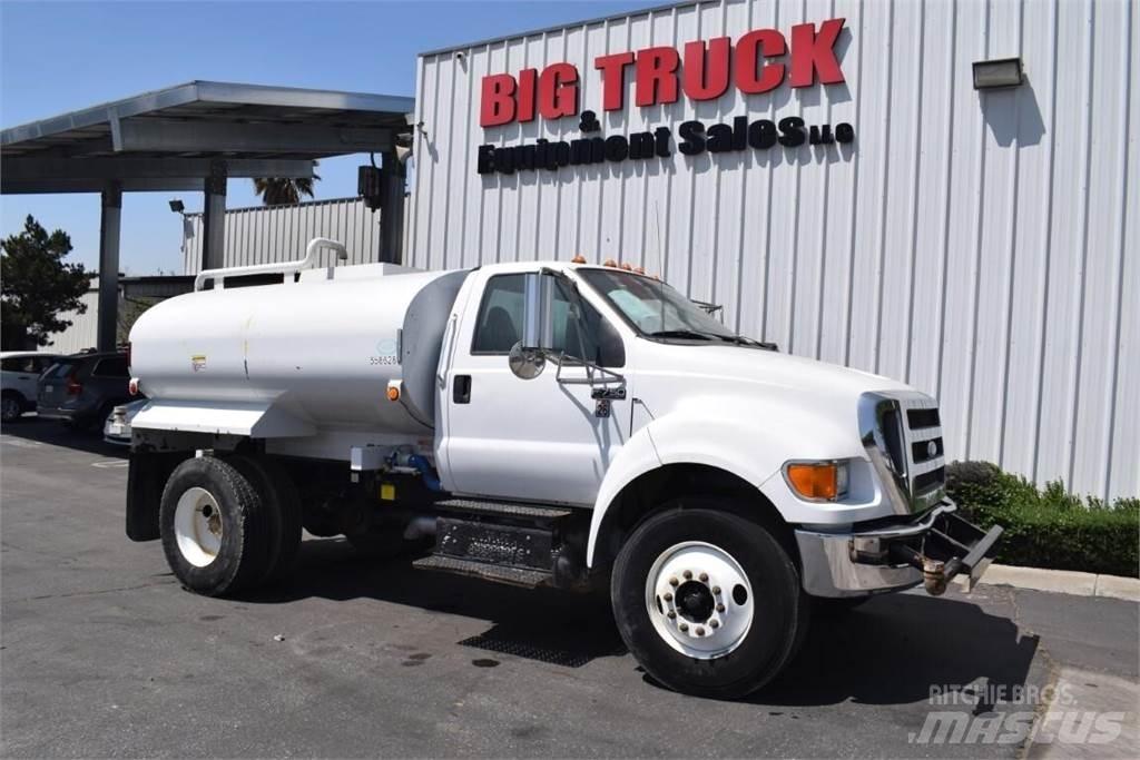 Ford F750 Cisterne
