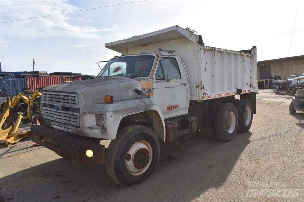 Ford F900 Autobasculanta