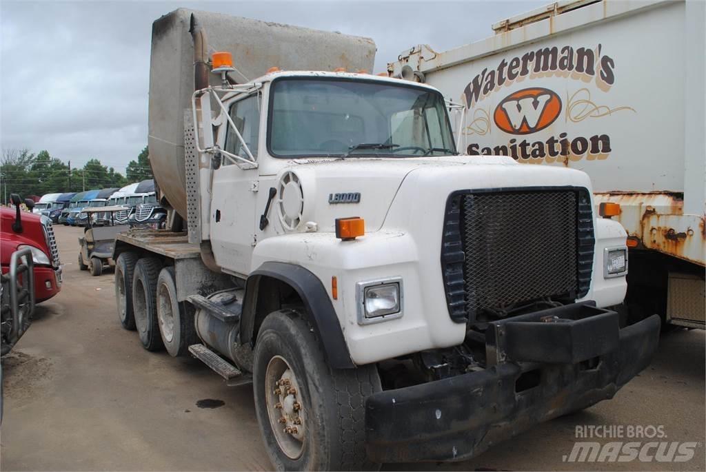 Ford L8000 Betoniera