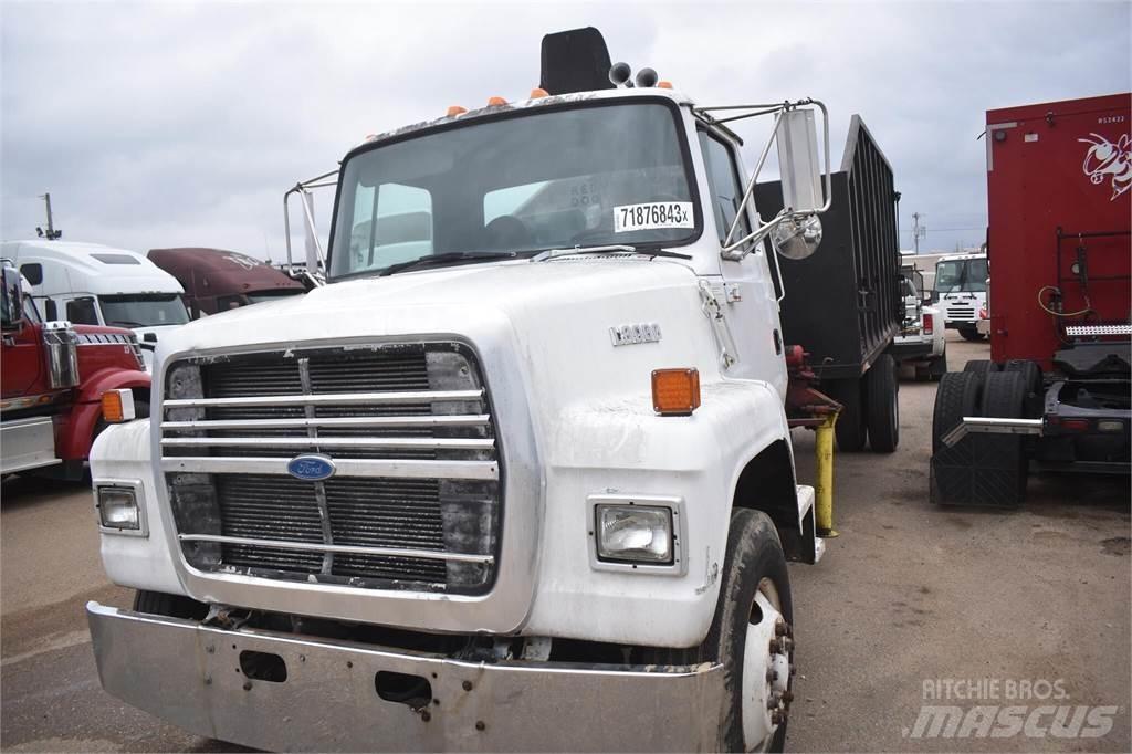 Ford L8000 Camioane cu macara