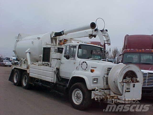 Ford L8000 Cisterne