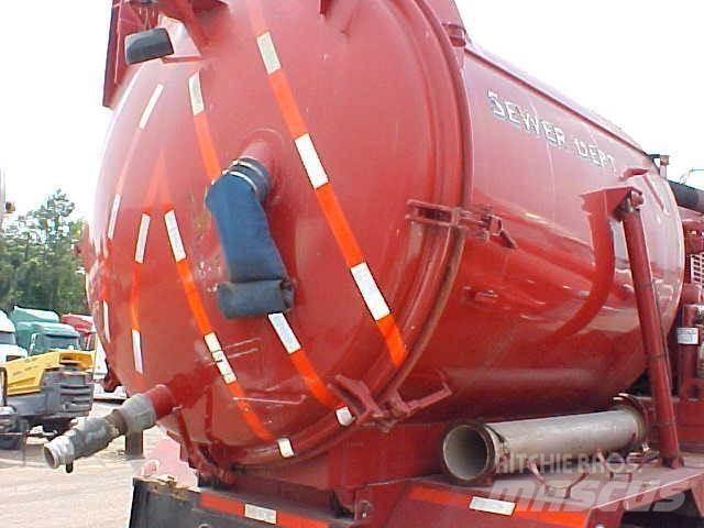 Ford L8000 Cisterne