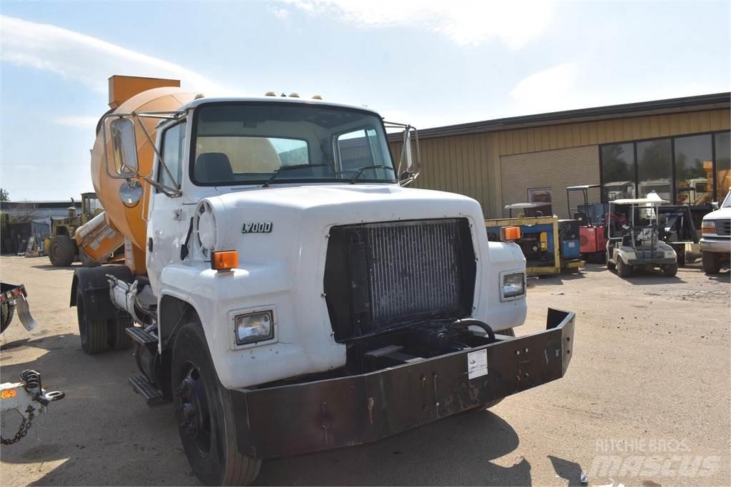 Ford LN7000 Betoniera