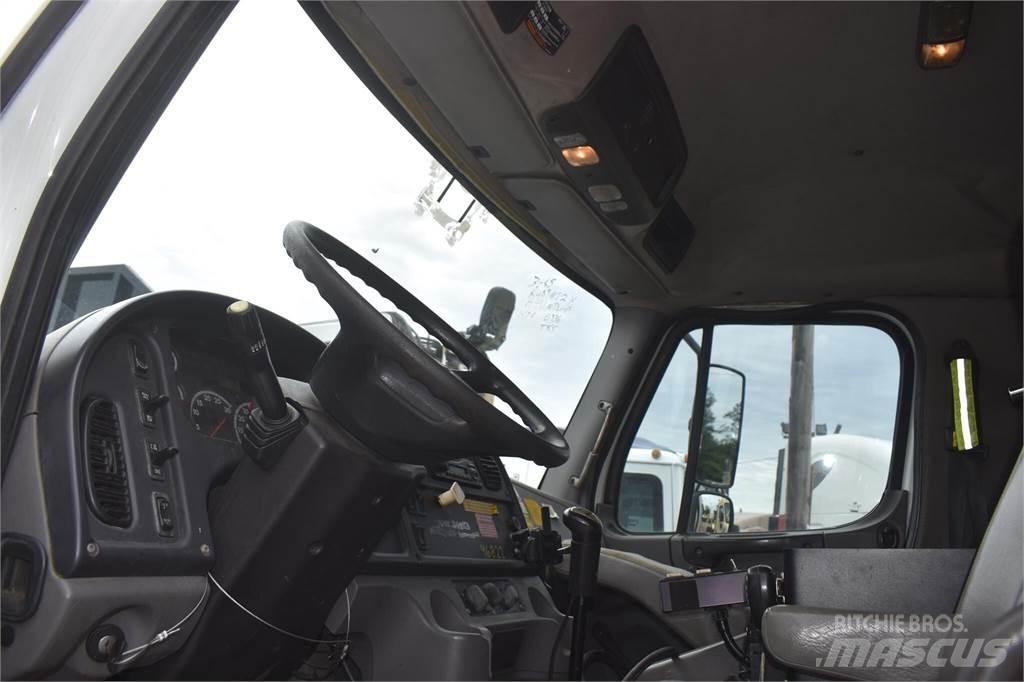 Freightliner 108SD Municipal/vehicul cu uz general