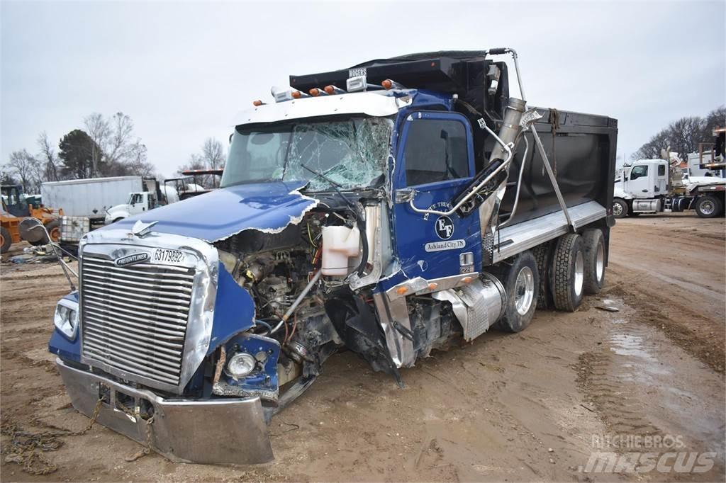 Freightliner 122SD Autobasculanta