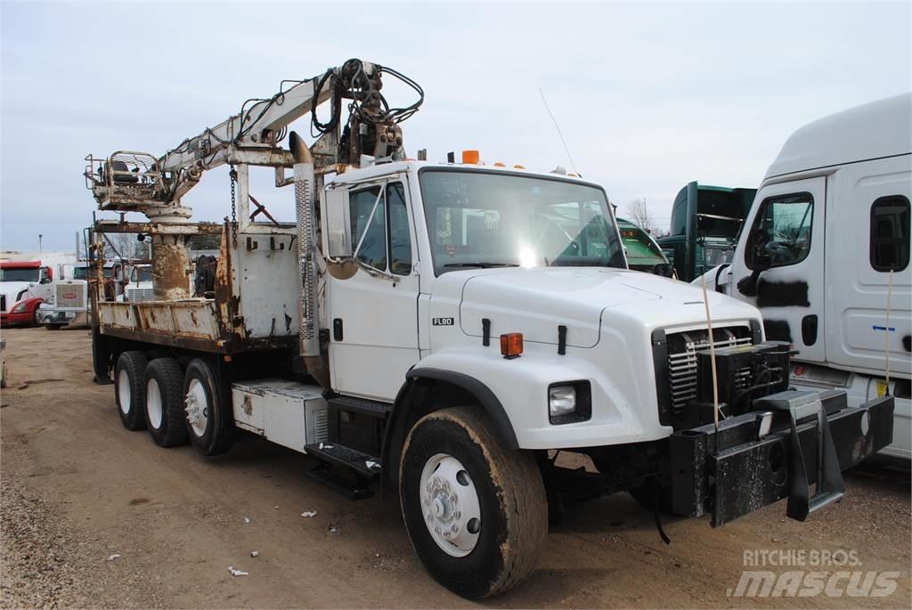 Freightliner FL80 Camioane cu macara