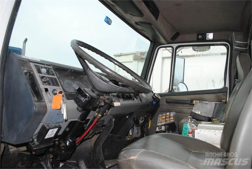 Freightliner FL80 Camioane cu macara