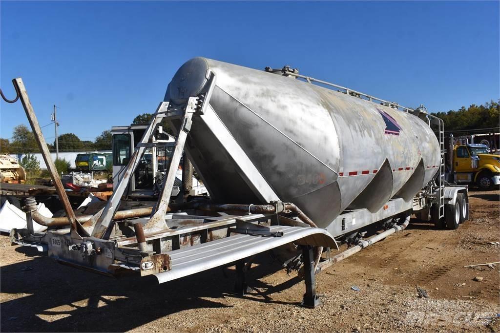 Fruehauf  Remorci Cisterne